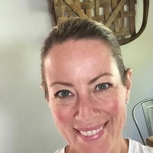 Meet your Posher, Claire